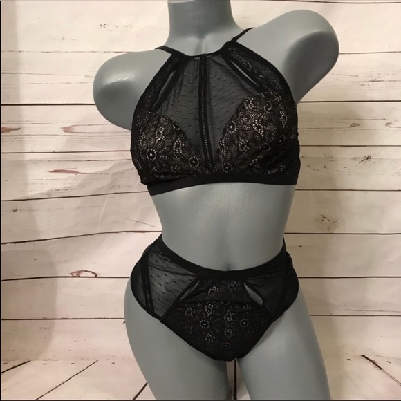 Victoria Secret Set - Picture 2 of 6